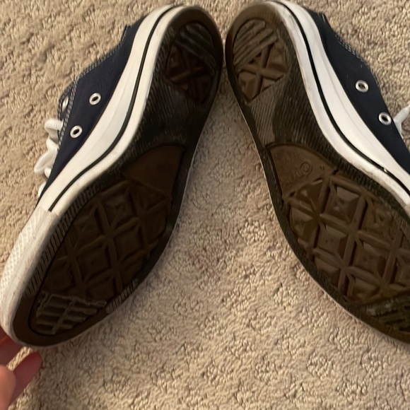 Navy converse - Picture 3 of 5